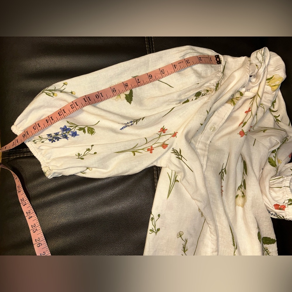 NWOT. H&M linen Blouse. Size XS. - Picture 9 of 10